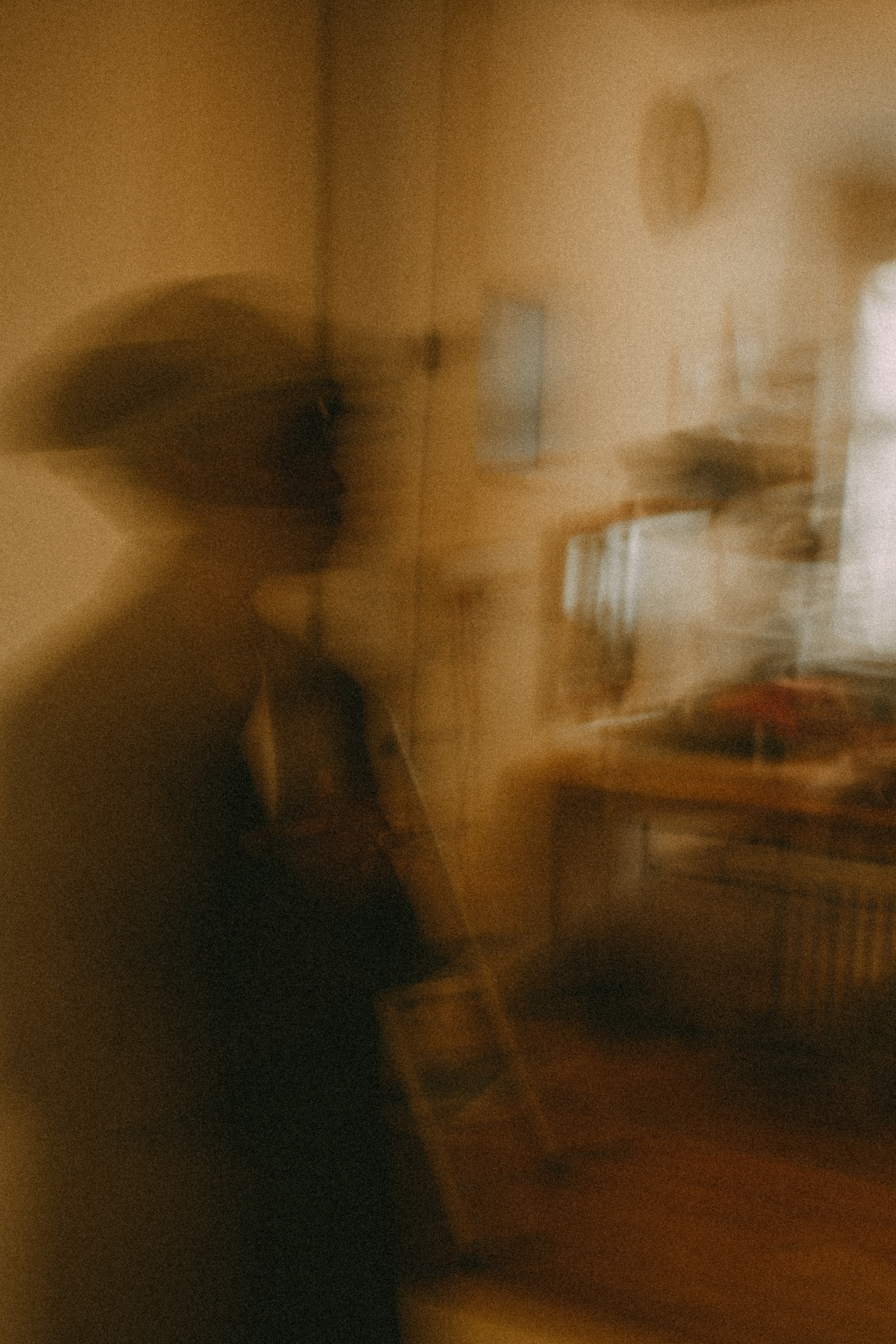Abstract blurred photo of a person from Nébuleuse – Series 1