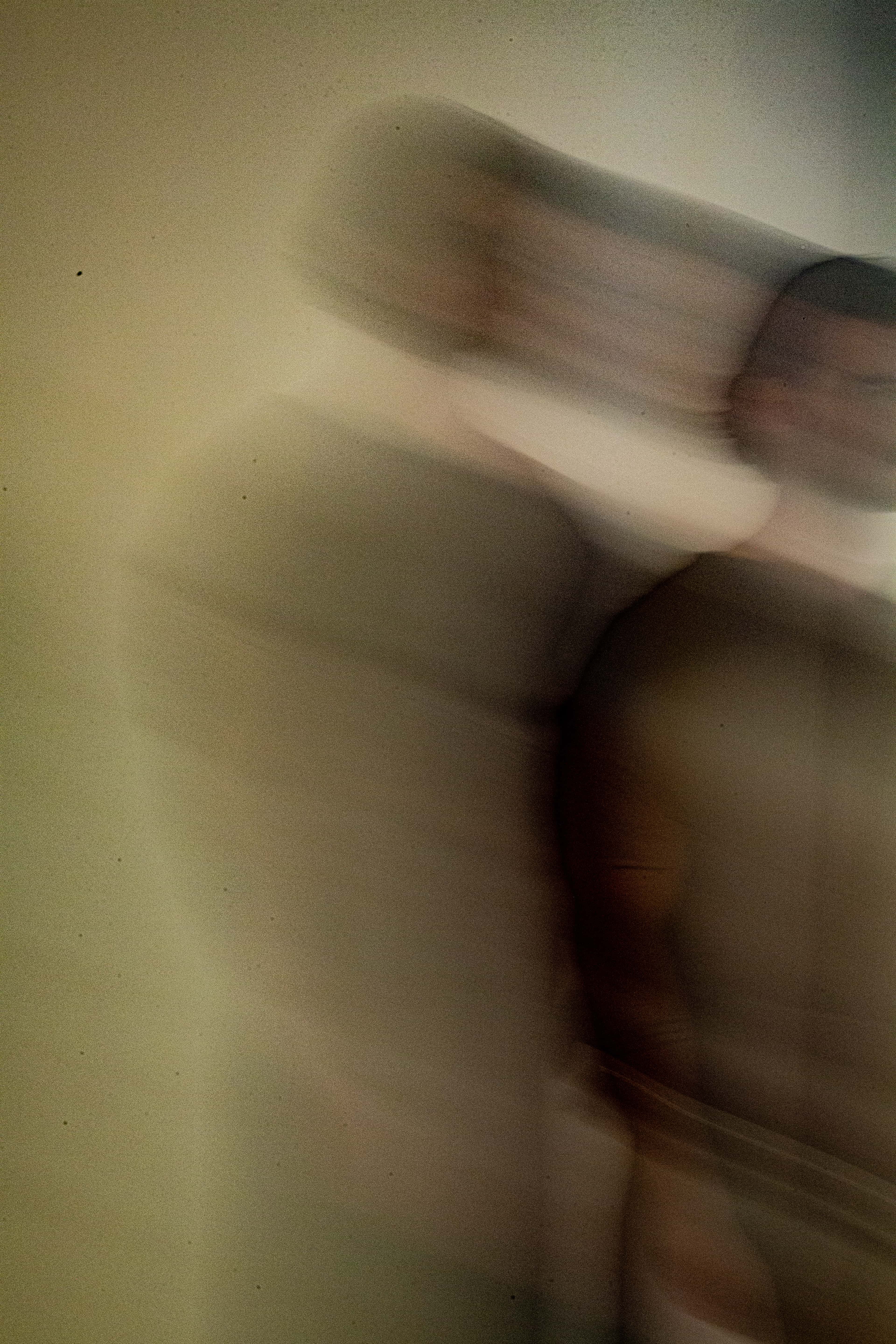 Abstract blurred photo of a person from Nébuleuse – Series 1