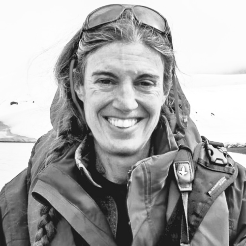 Portrait of Dr. Mhairi McFarlane