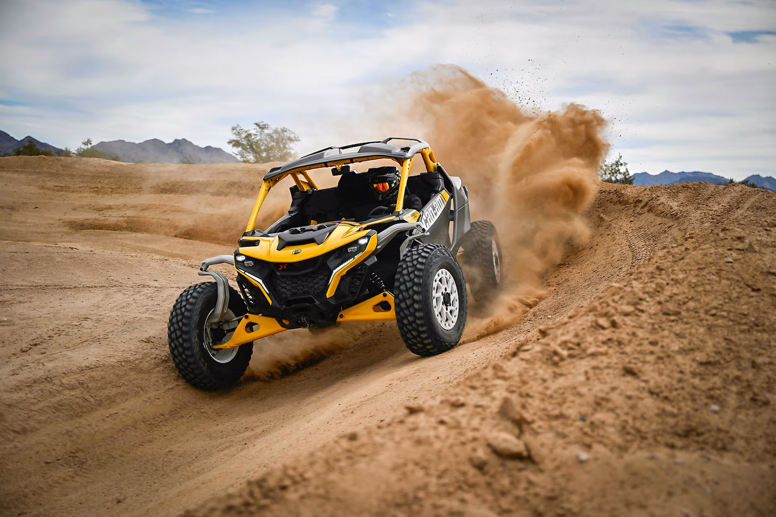 Can-Am Maverick R Buggy