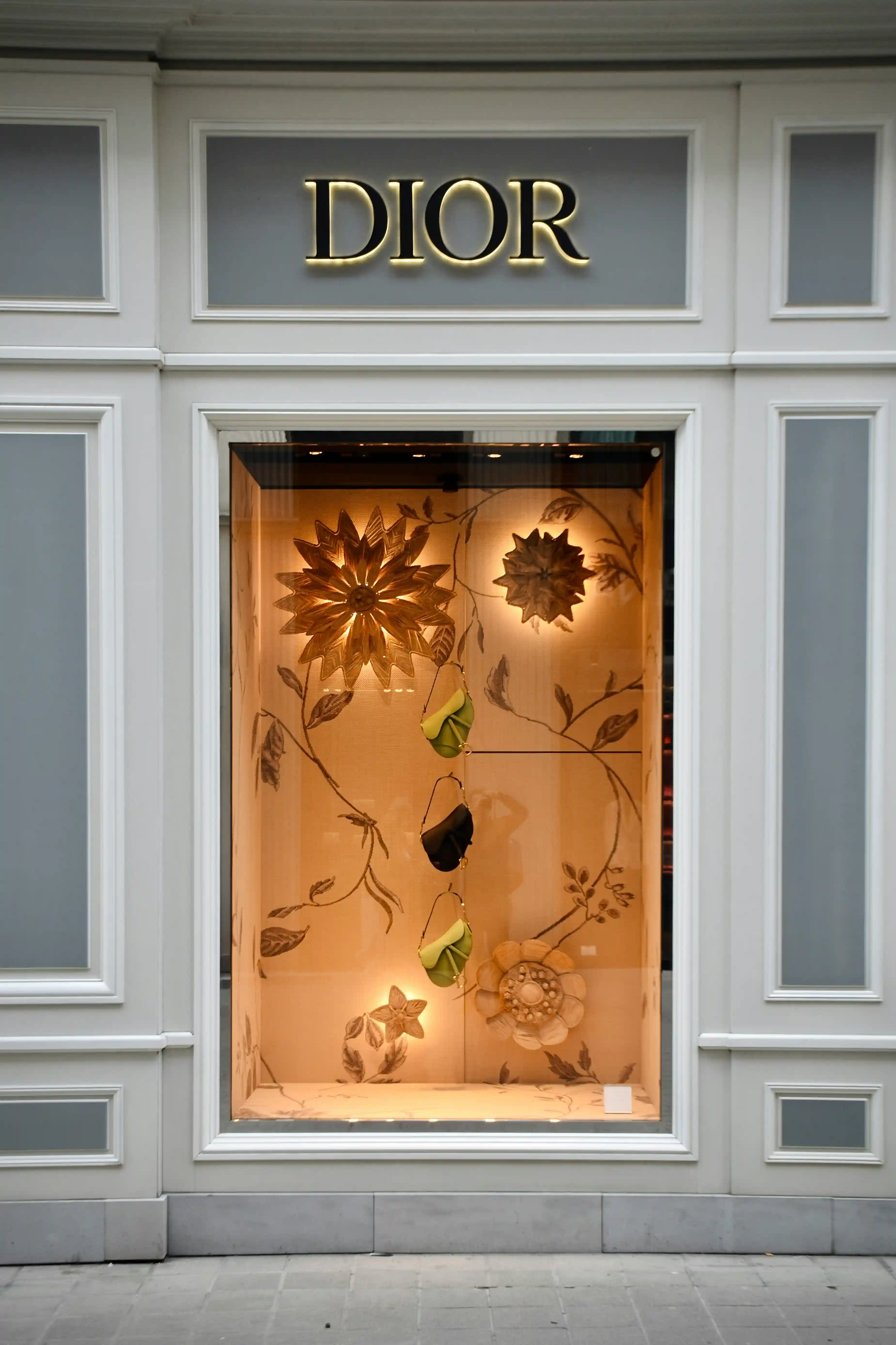 How’s AI Affecting Luxury Brands?