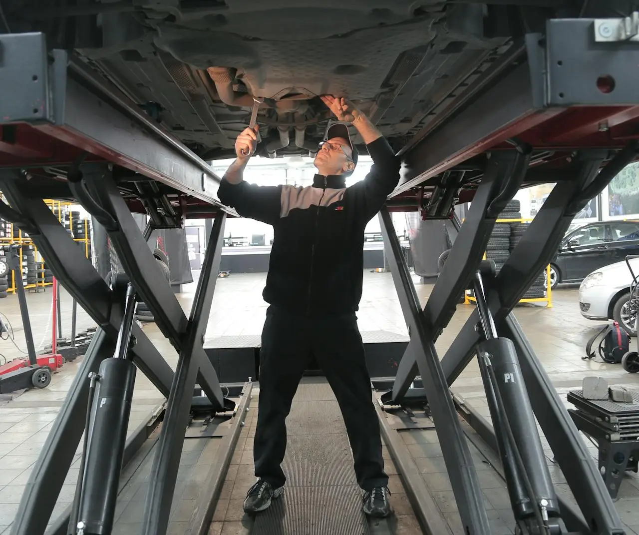 Cover image for the blog post "Cost estimate or car report"