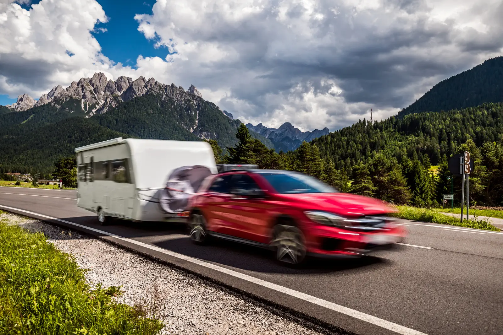 Anhänger am Pkw: B, B96, BE – was ist womit erlaubt?