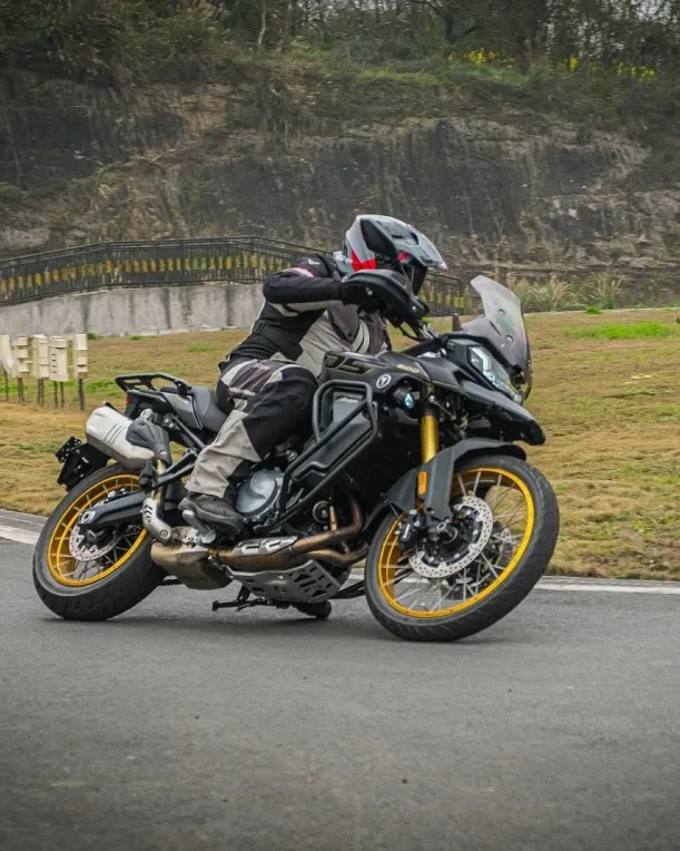 Voge 300 Rally parked outdoors, showcasing its rugged design and dual-sport style.