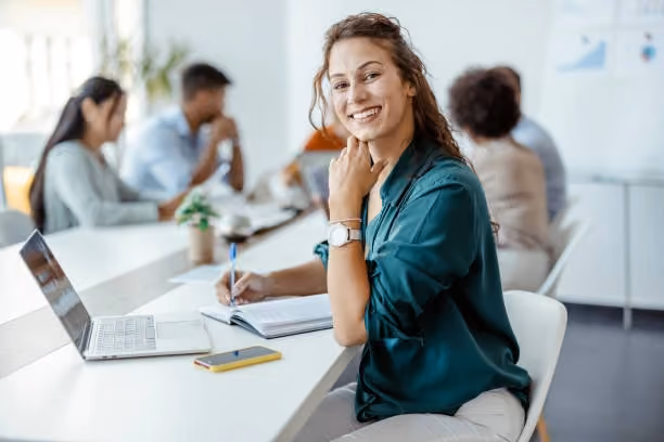 Communication interne et externe : différences, synergies et comment les aligner (2026)