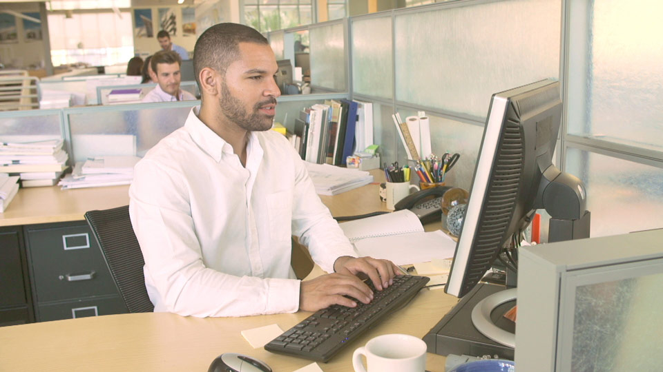 4 Small Caps opportunities in Software, Mining and Airlines