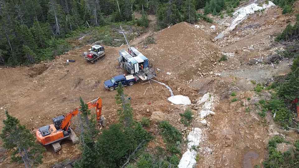 Exploits Discovery: Investing in Gold Stocks in Newfoundland