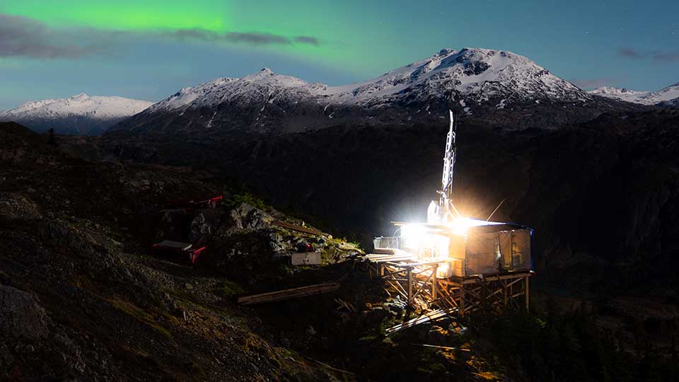 Enduro Metals drilling for gold