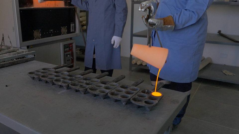 Lion One Metals gold pouring