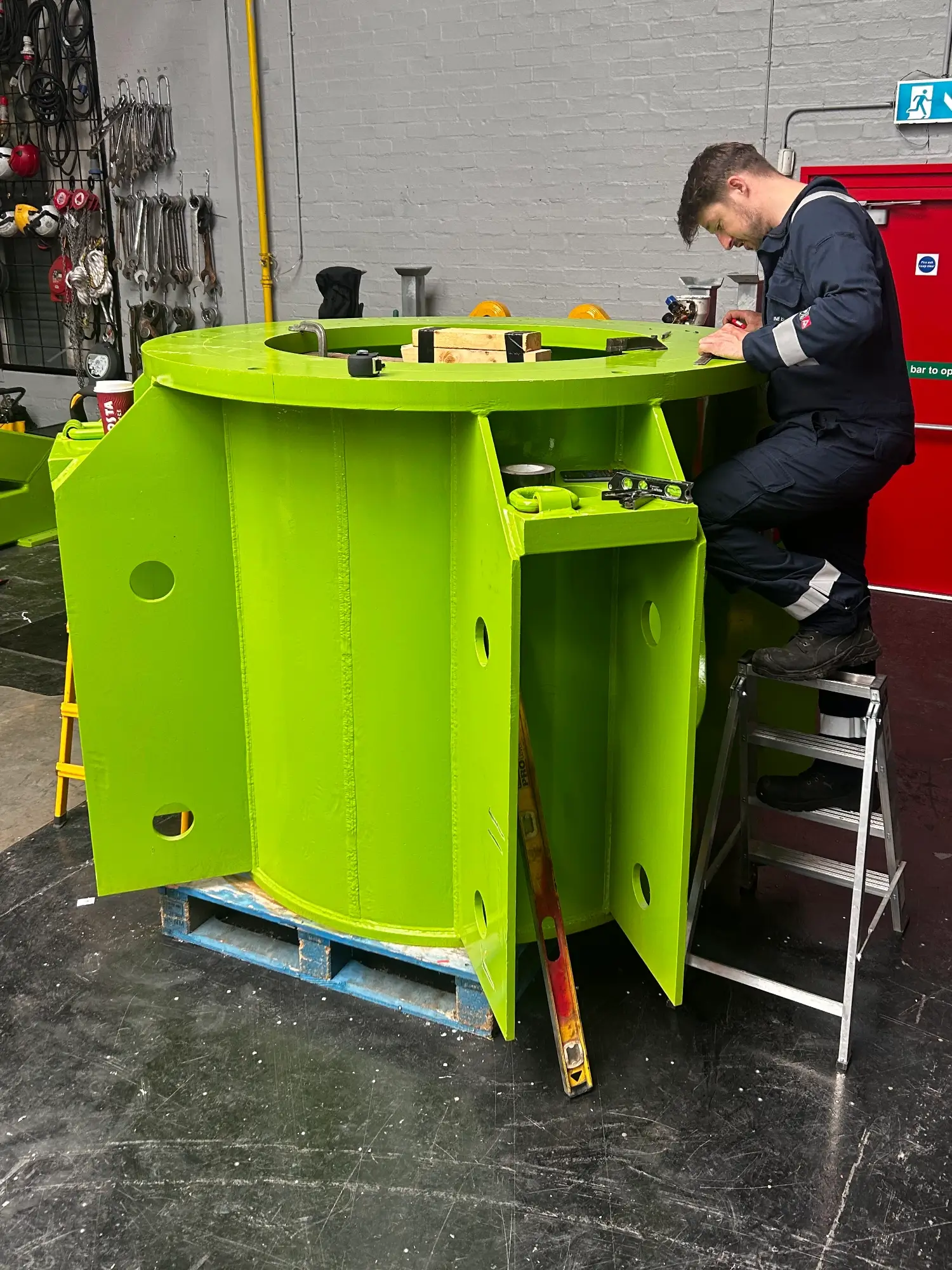 3D scanning, CAD modelling and alterations to an Adapter Can designed to connect with the E-foot and facilitate a key maintenance operation for blade changes on wind turbines.