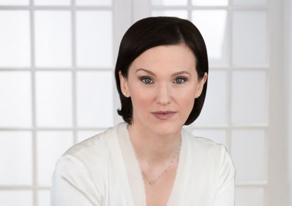 Dr. Lisa Mosconi in a white top
