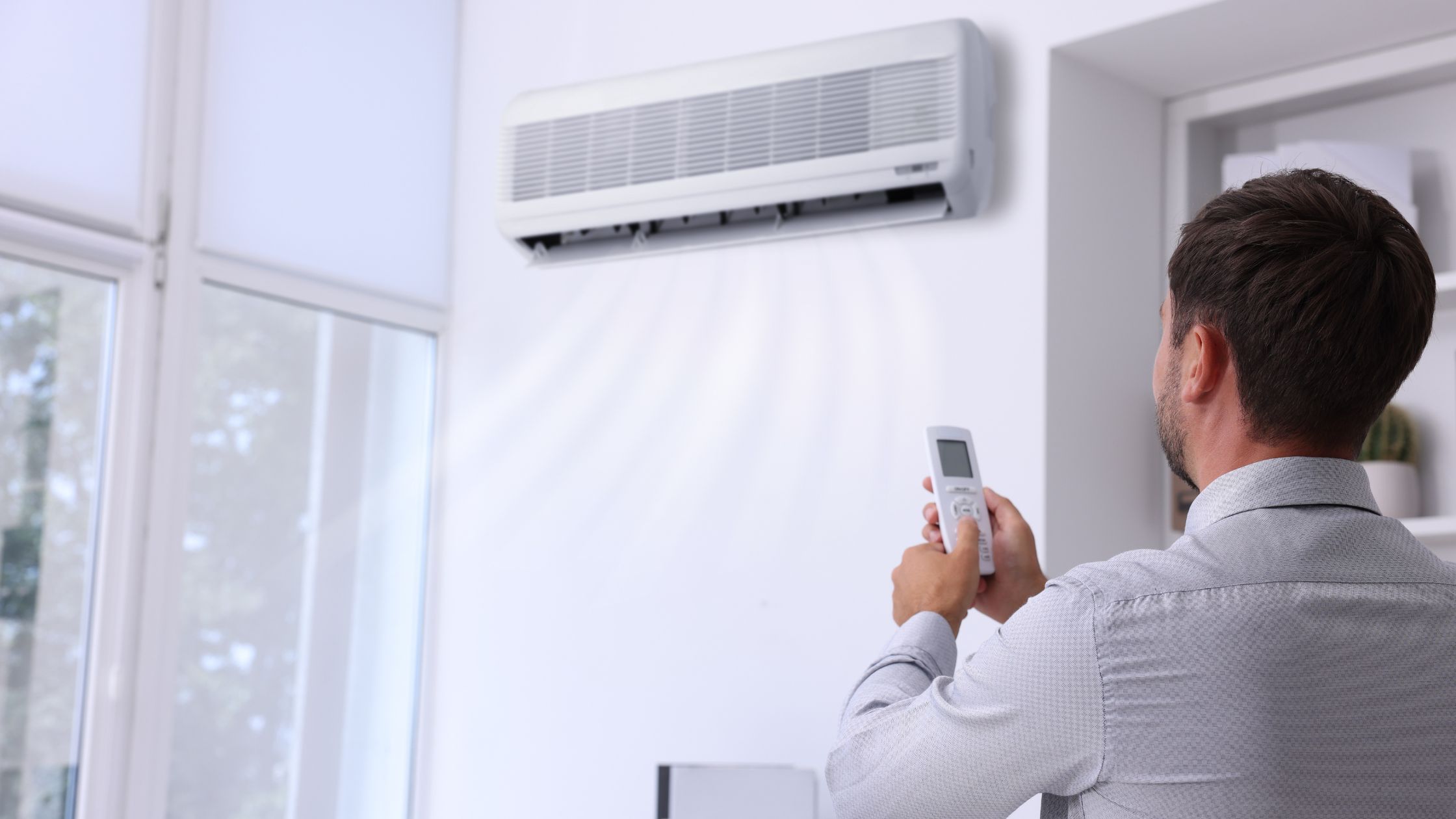 Entretien de climatisation par un technicien