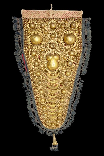 Gilt-copper elephant head ornament (Nettipattam)