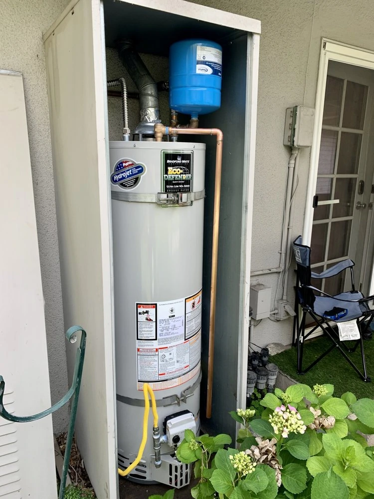 Outdoor water heater and heating system installation in Burbank, CA – Heating Burbank