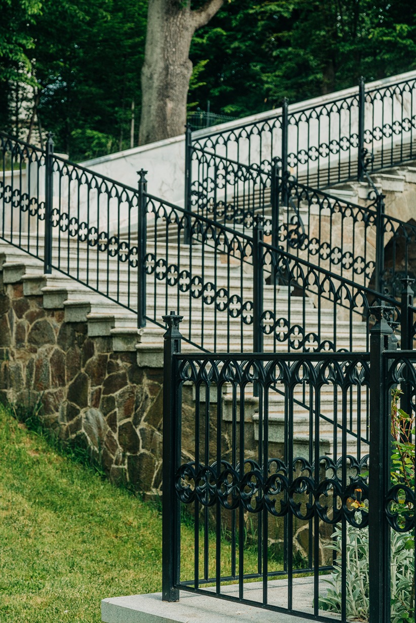 Ornamental iron fencing finial style