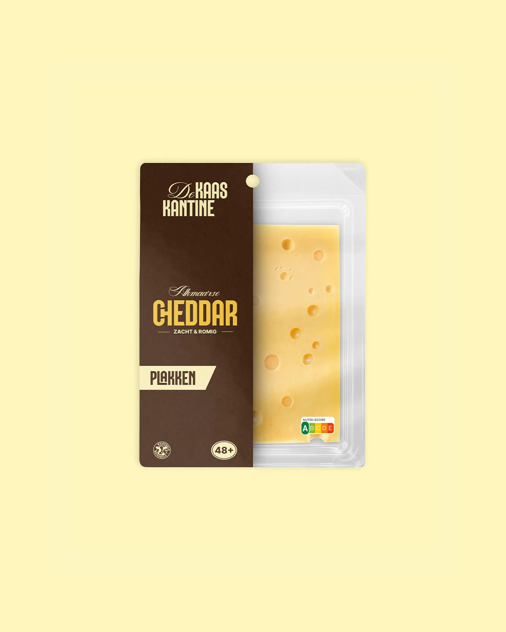 Verpakking van Alkmaarse cheddar plakken van De Kaaskantine, met huisstijl, Nutri-Score en productinformatie.