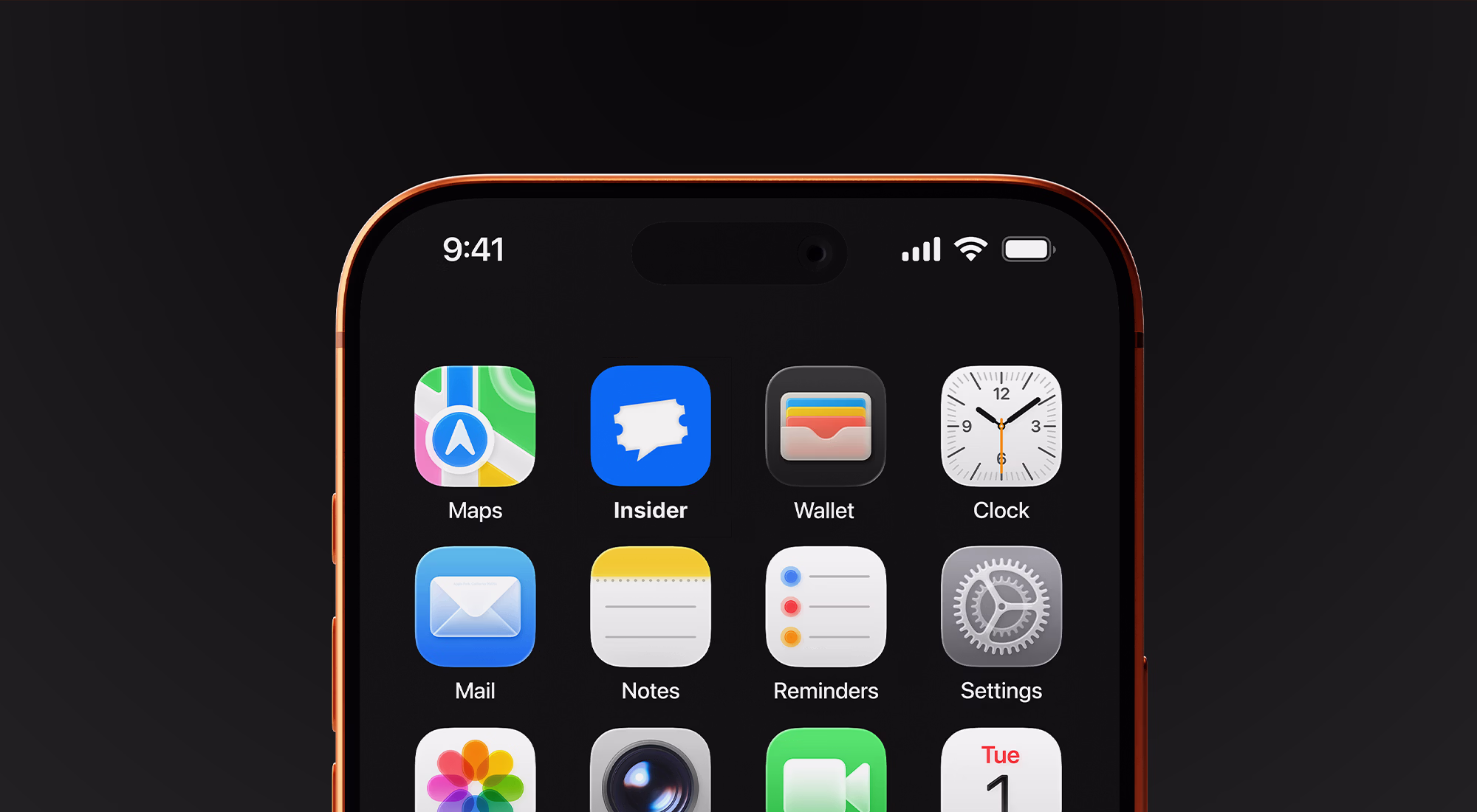 App-icoon van Insider.Social op een iPhone-startscherm tussen standaard iOS-apps, ontworpen door East Creatives
