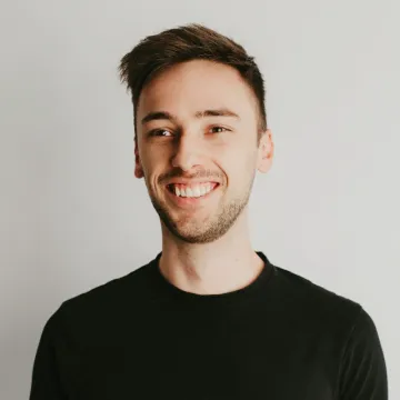 Patrik Uhrin – CEO Macromo