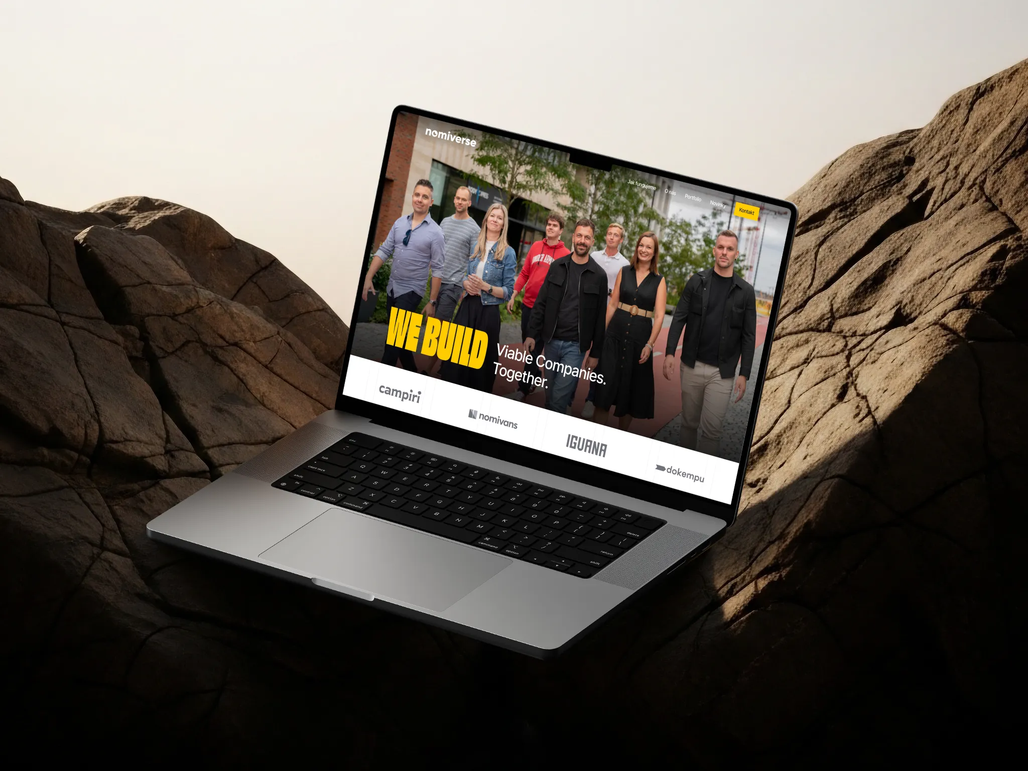 Design webu Nomiverse – Browsers To Buyers reference