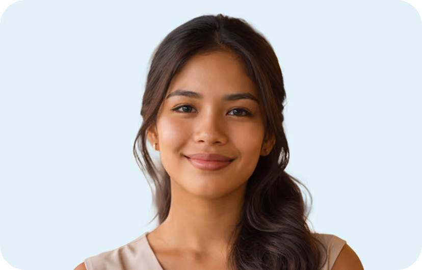 Headshot of Sofia, a smiling GrowthAssistant video editor.