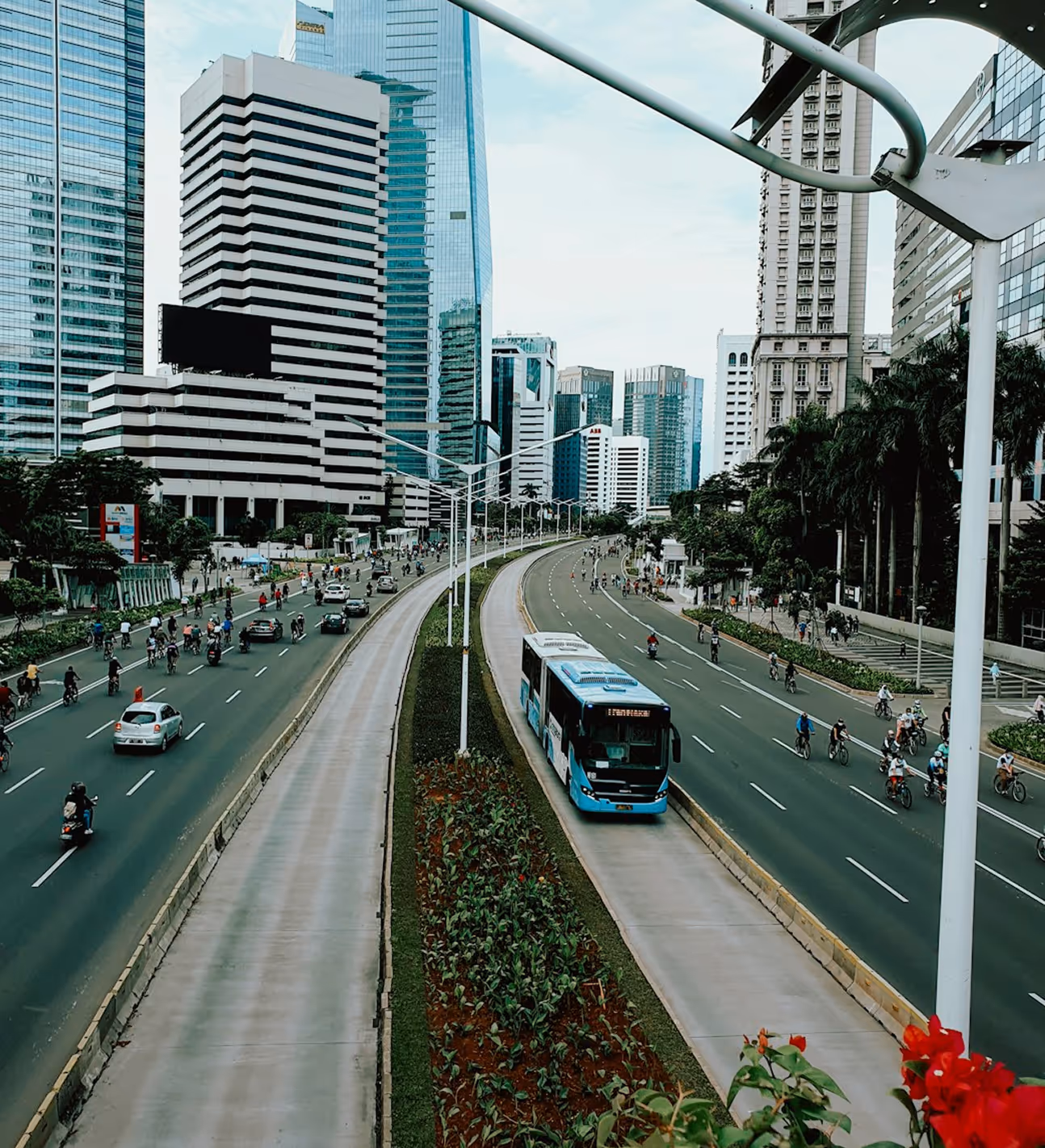 Street view with cars an bus
