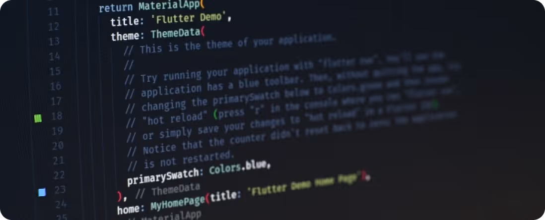 コードエディタに表示されたプログラムの画面(ハイブリッドアプリ開発を表現)