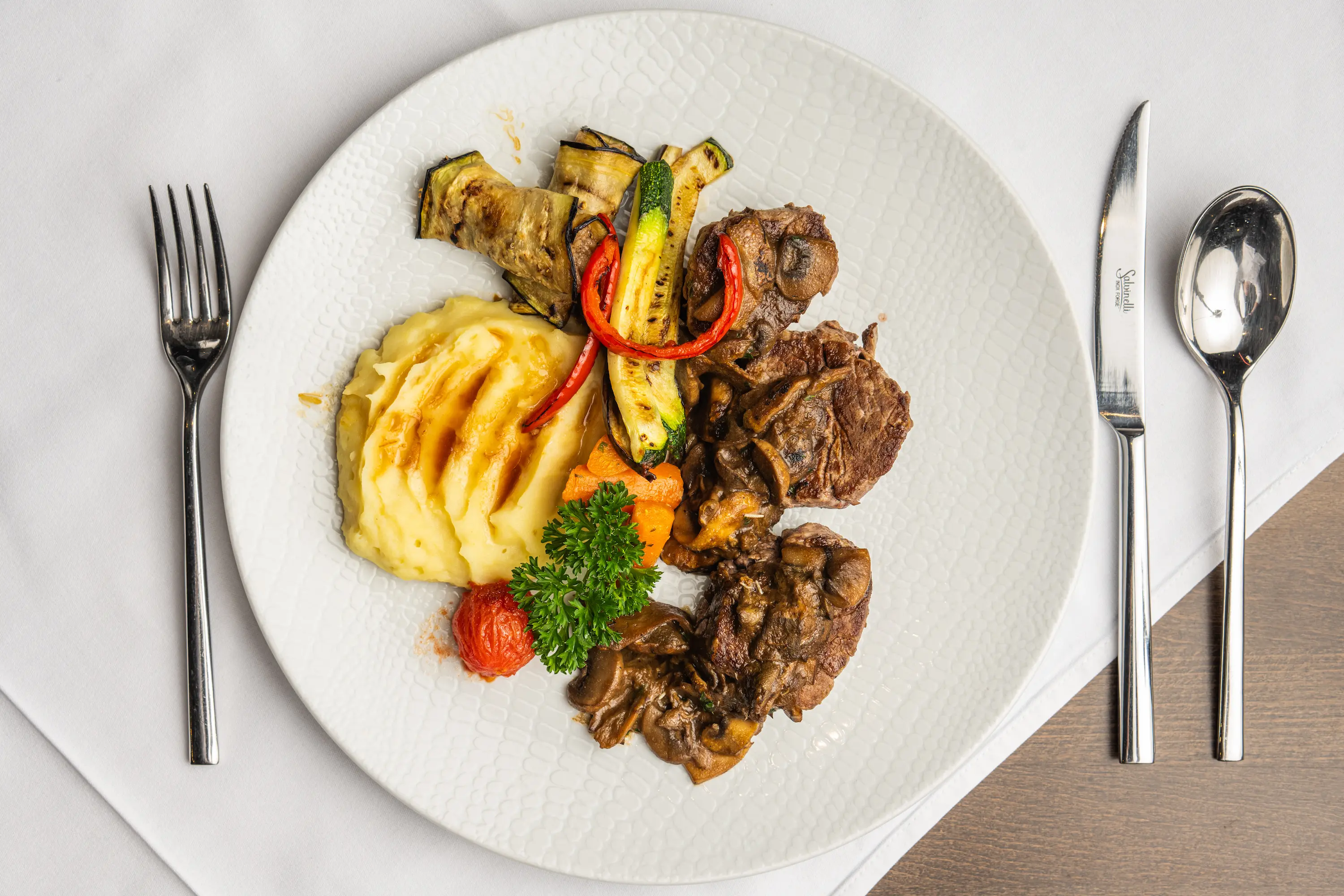 tradicionalna bosansi odrezak – restoran Regius Kreševo