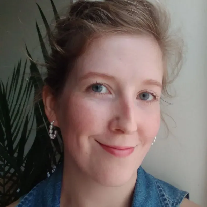 Abigail M., an Evvy member