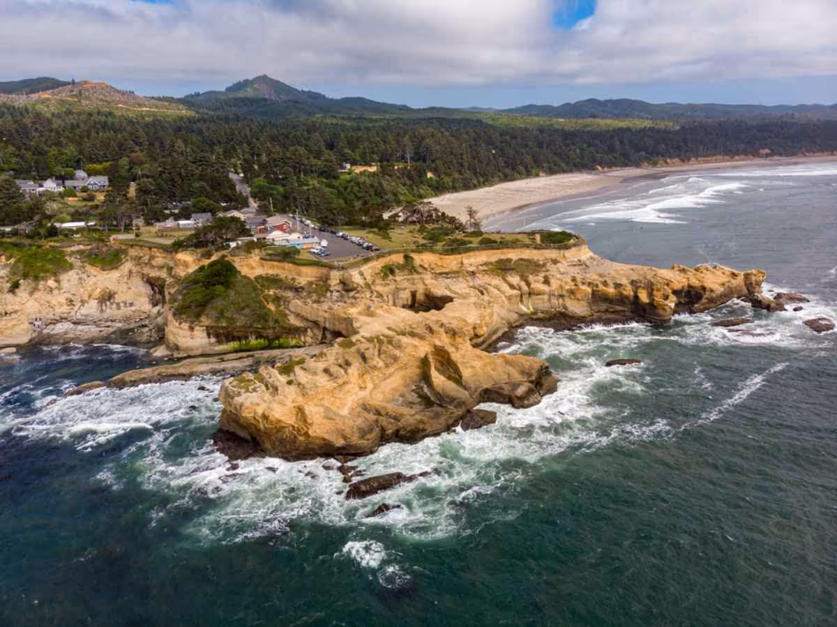Aerial view at Devil's Punchbowl, Oregon coast 