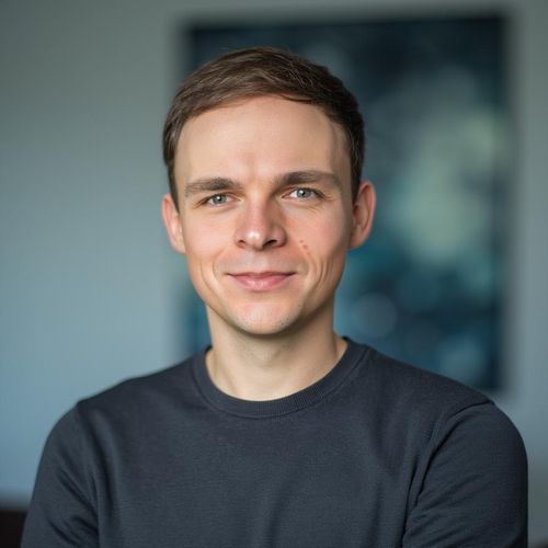 Portraitfoto von Maximilian Tuchel