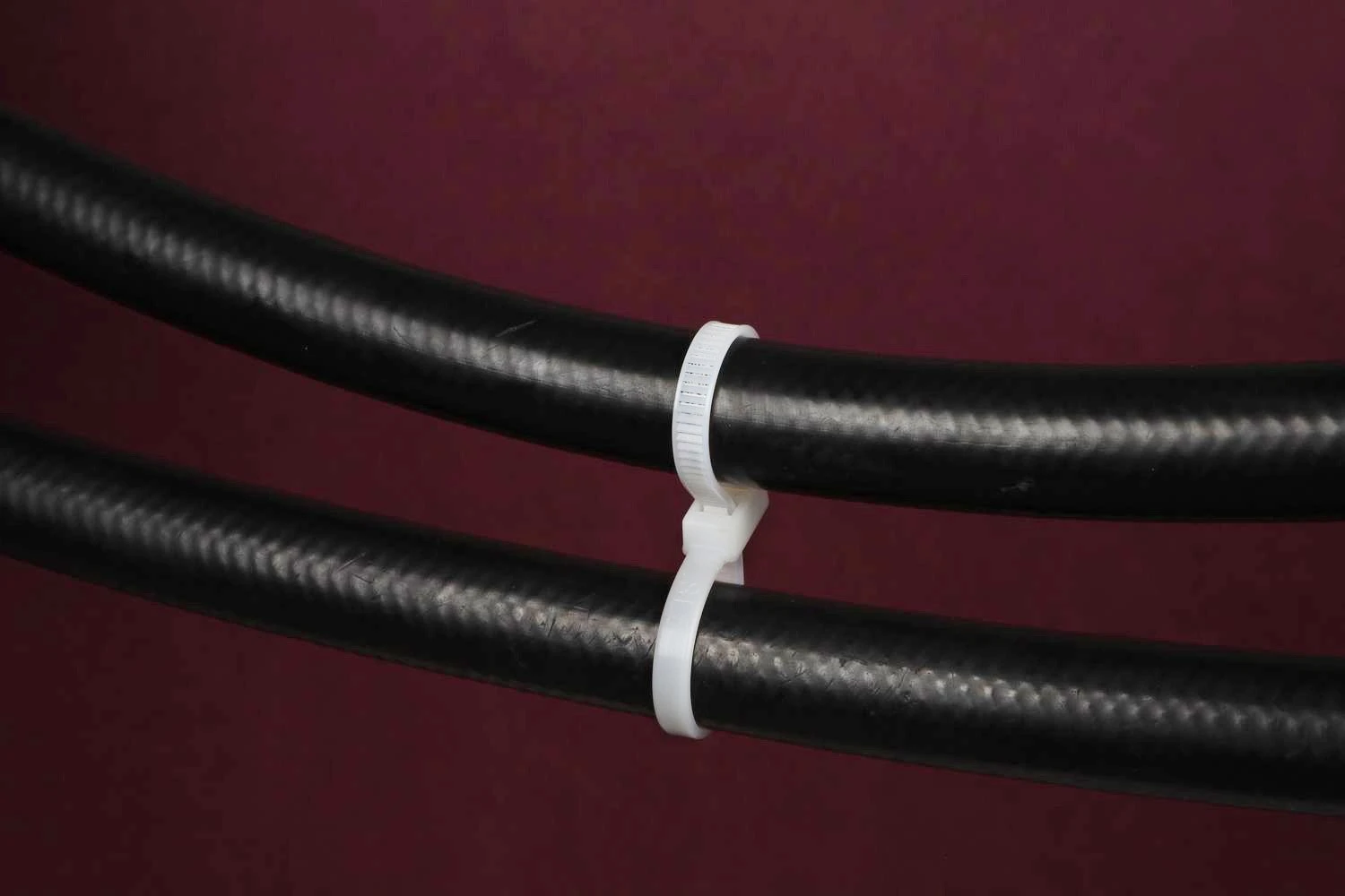 Double Loop Tie Technical Drawing