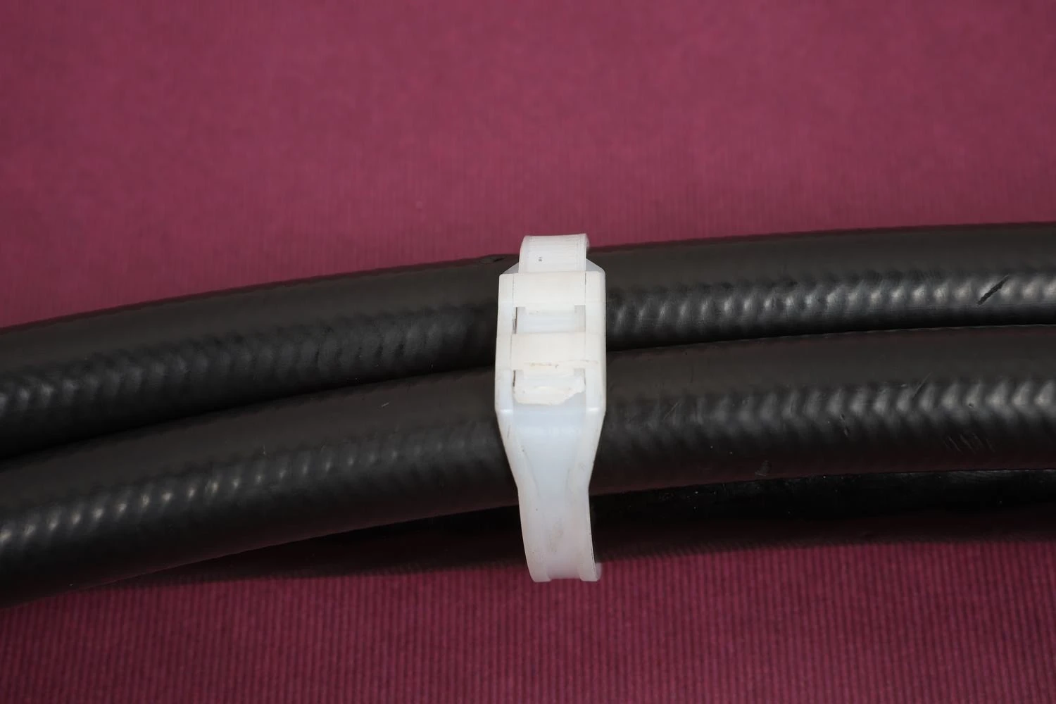 Double Lock Tie Technical Drawing