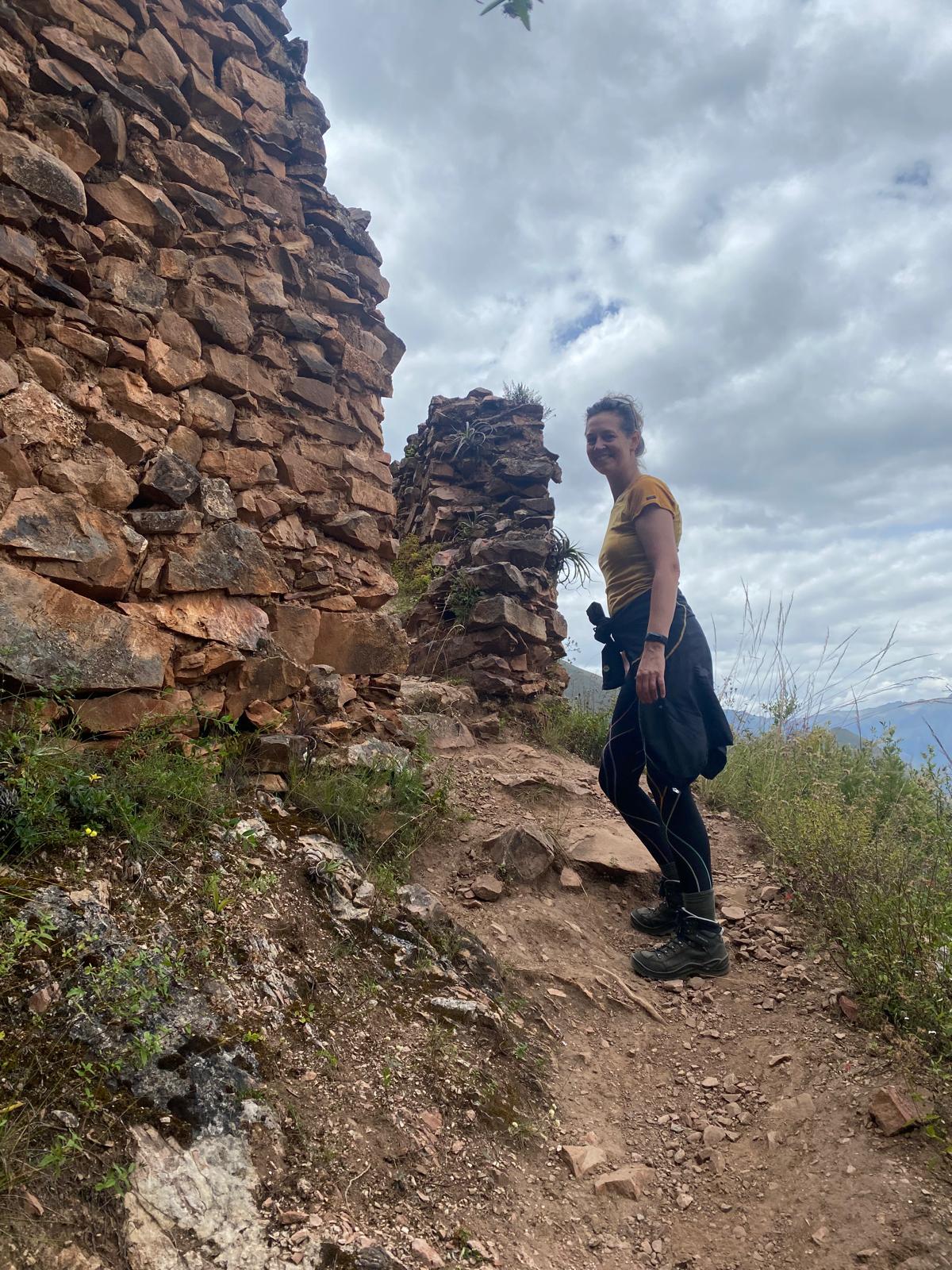 Hoi, ik ben Emmely. En zoals een van mijn cliënten zei: "Take it or leave it."