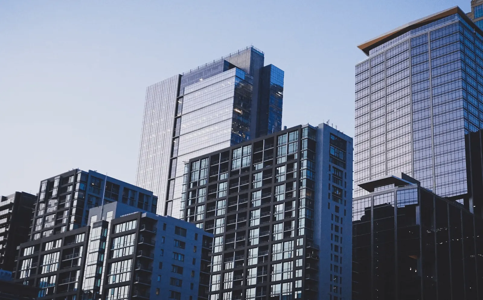 Nachhaltig investieren mit ESG-Kriterien: Ein Leitfaden für die Immobilienwirtschaft