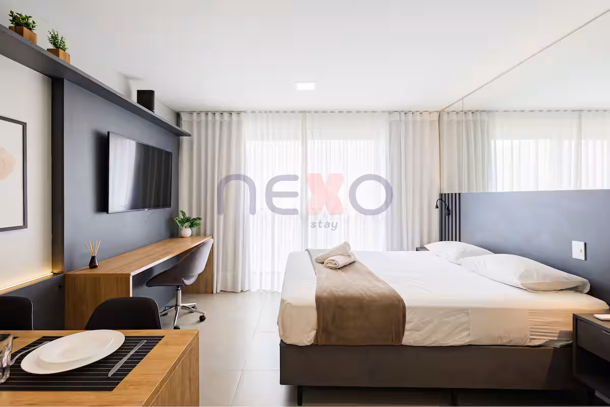 ape-business-premium-no-go24-com-piscina