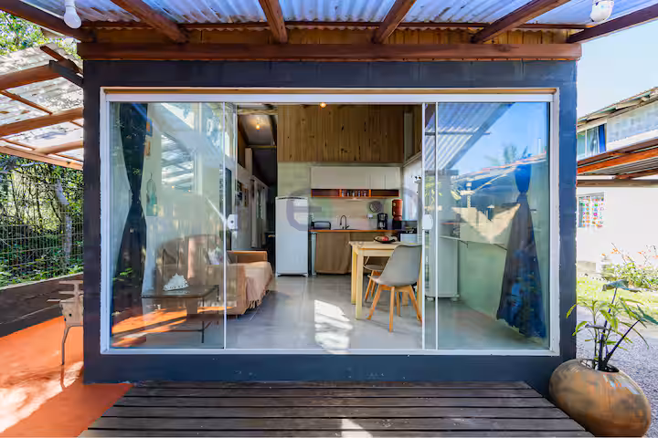 refugio-aconchegante-a-7min-da-praia-do-rosa