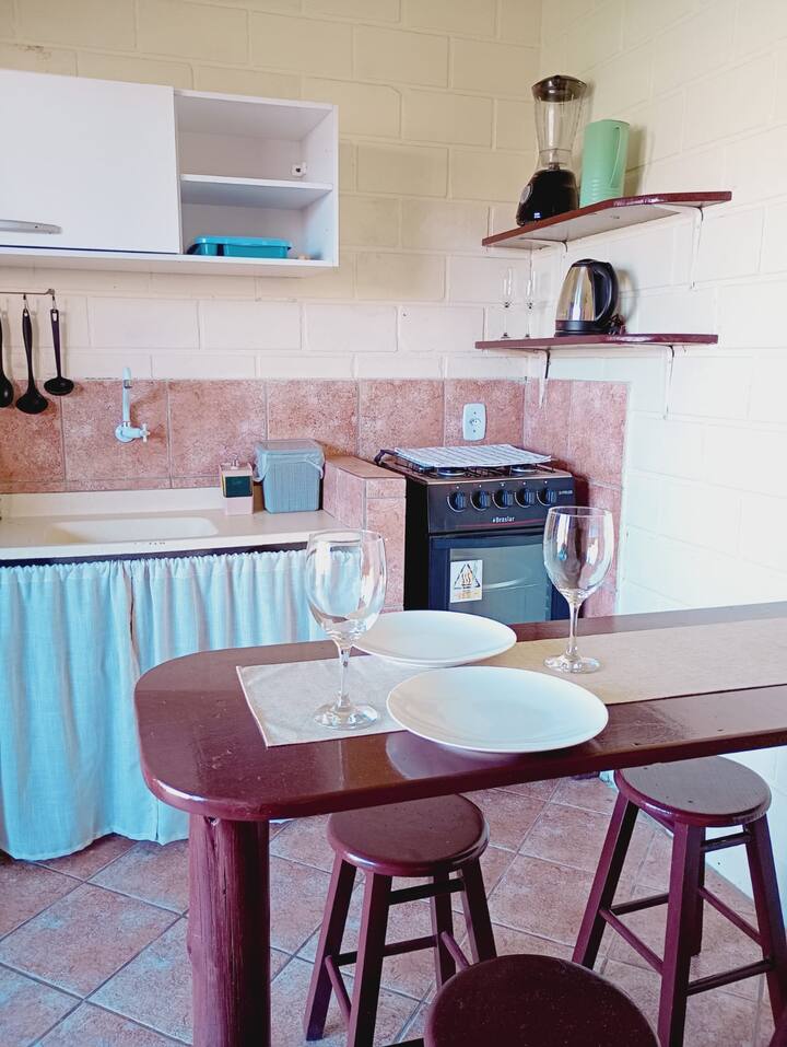 deck-rustico-praia-do-rosa-refugio-5-min-centro