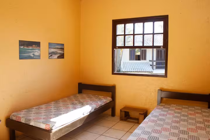 refugio-ferrugem---casa-ampla-a-150m-do-mar