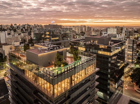 studio-de-luxo-vista-piscina-e-academia