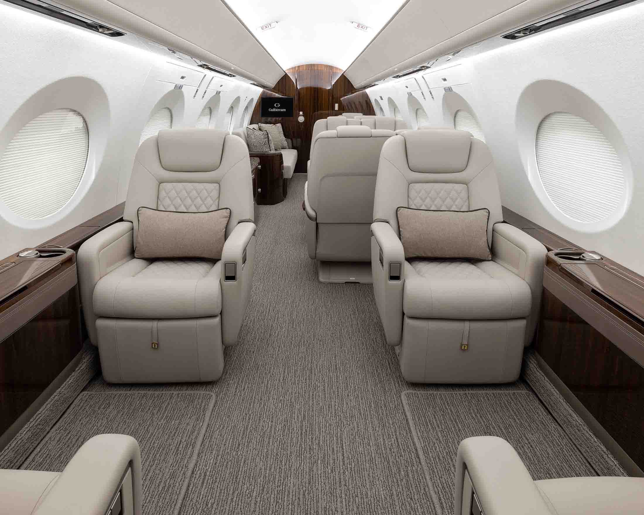 Gulfstream G280 passenger chaise lounge chairs