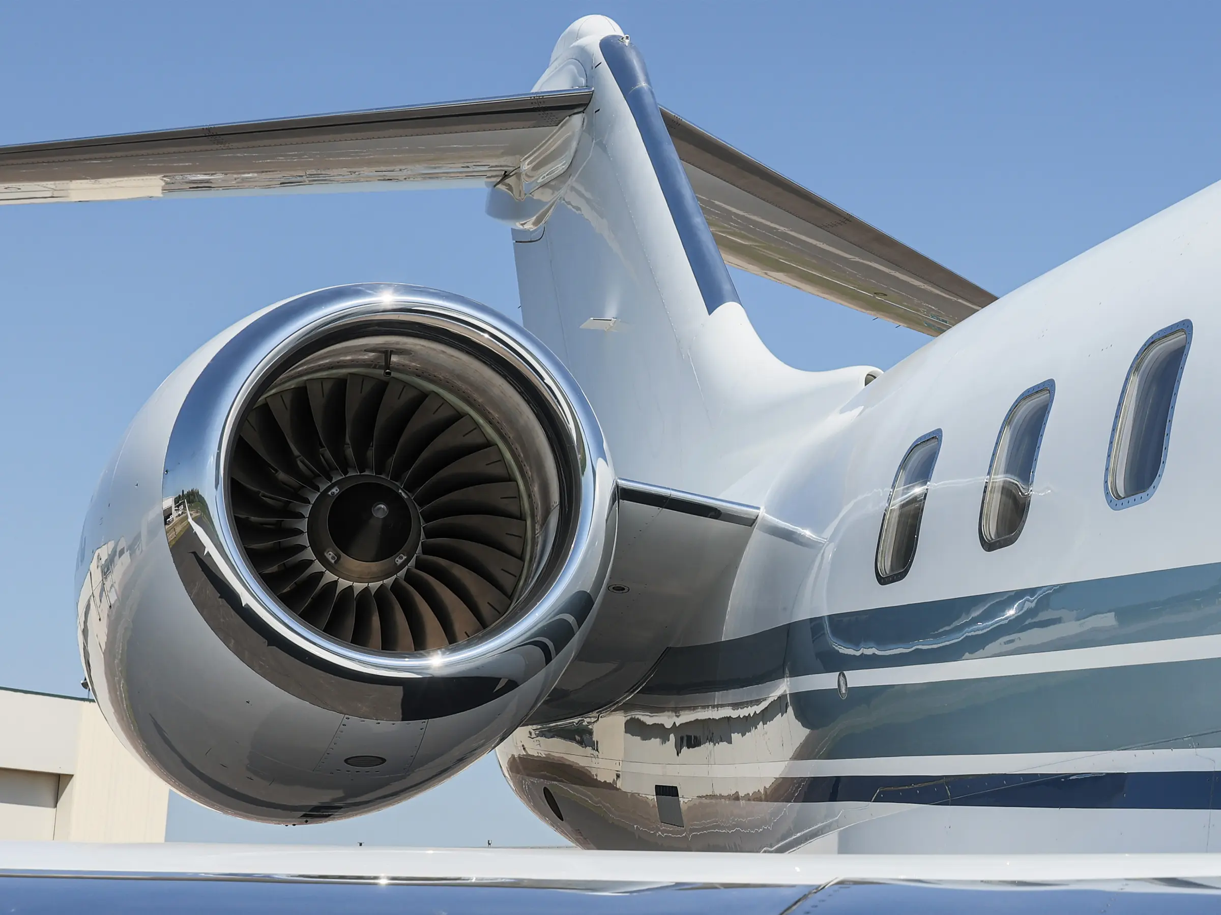 Exterior of the Falcon 2000LX by Dassault featuring PW308C engines