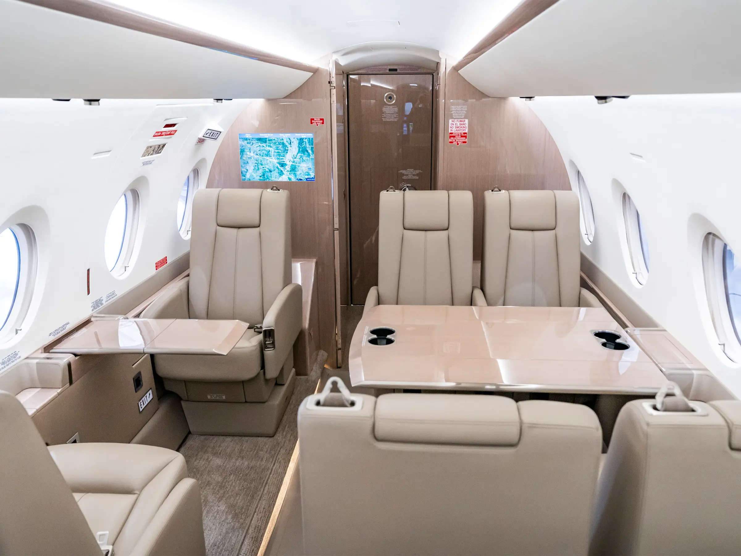 Exterior of the Falcon 2000LX by Dassault featuring PW308C engines