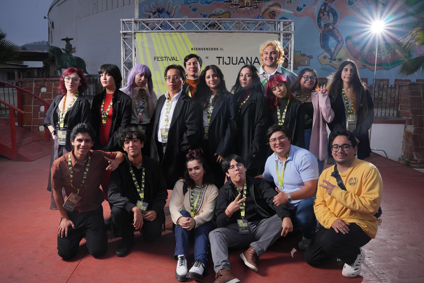 🎬 CINE TALENTS 2025
Diecisiete jóvenes de Baja California formaron parte de la primera generación del programa formativo del Festival de Cine de Tijuana, viviendo una experiencia inmersiva de aprendizaje, inspiración y comunidad cinematográfica