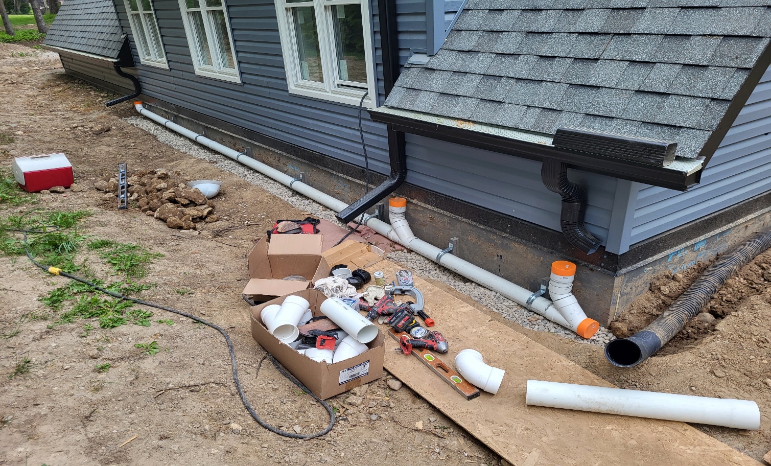 Custom roof water discharge system