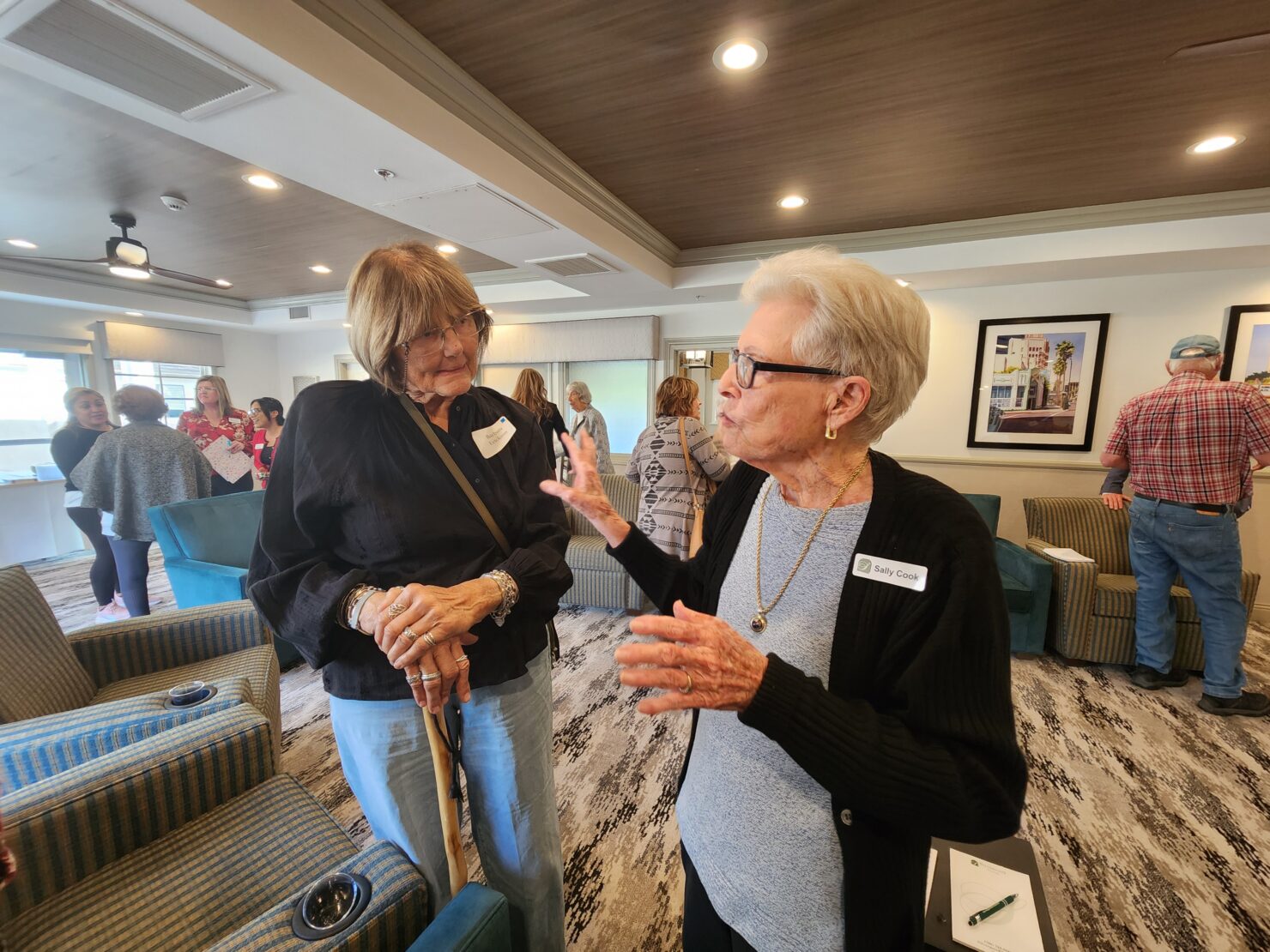 Attendee speaks to panelist