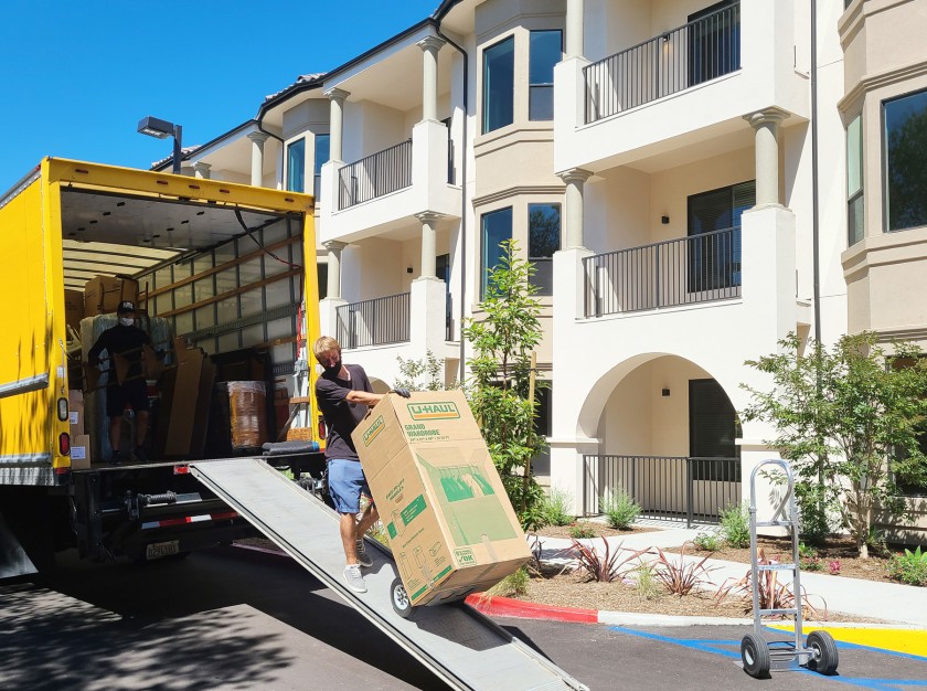 Silvergate Rancho Bernardo Welcomes Its First Residents