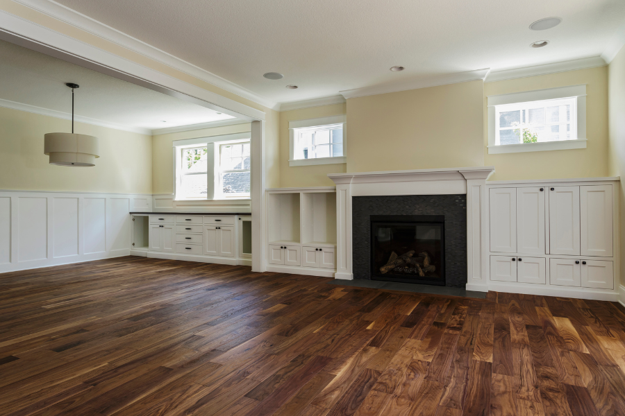 Hardwood Floor Refinishing: Signs It’s Time & What to Expect