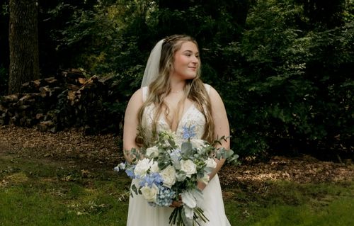 image of a floral arrangement