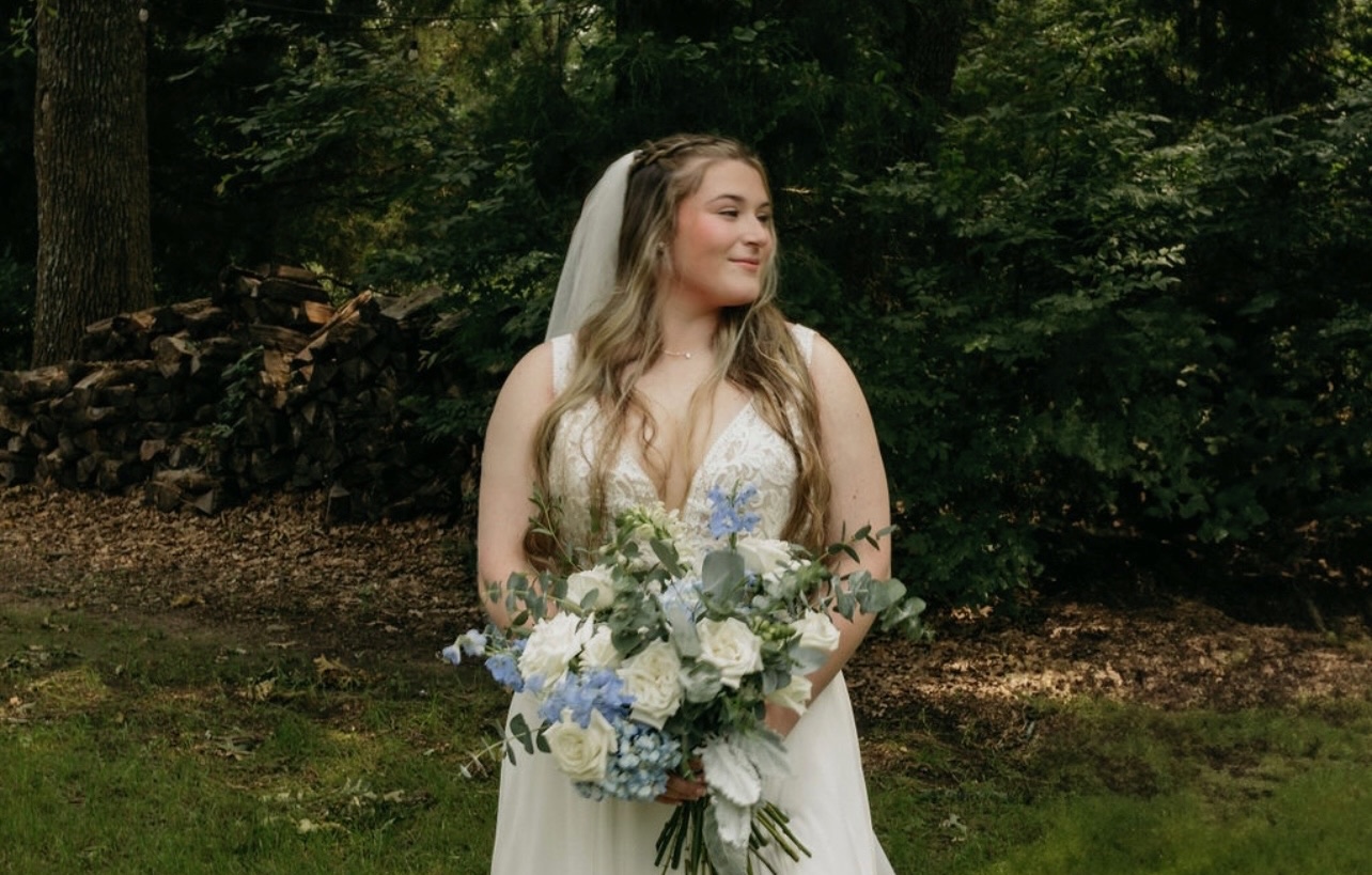 image of a floral arrangement