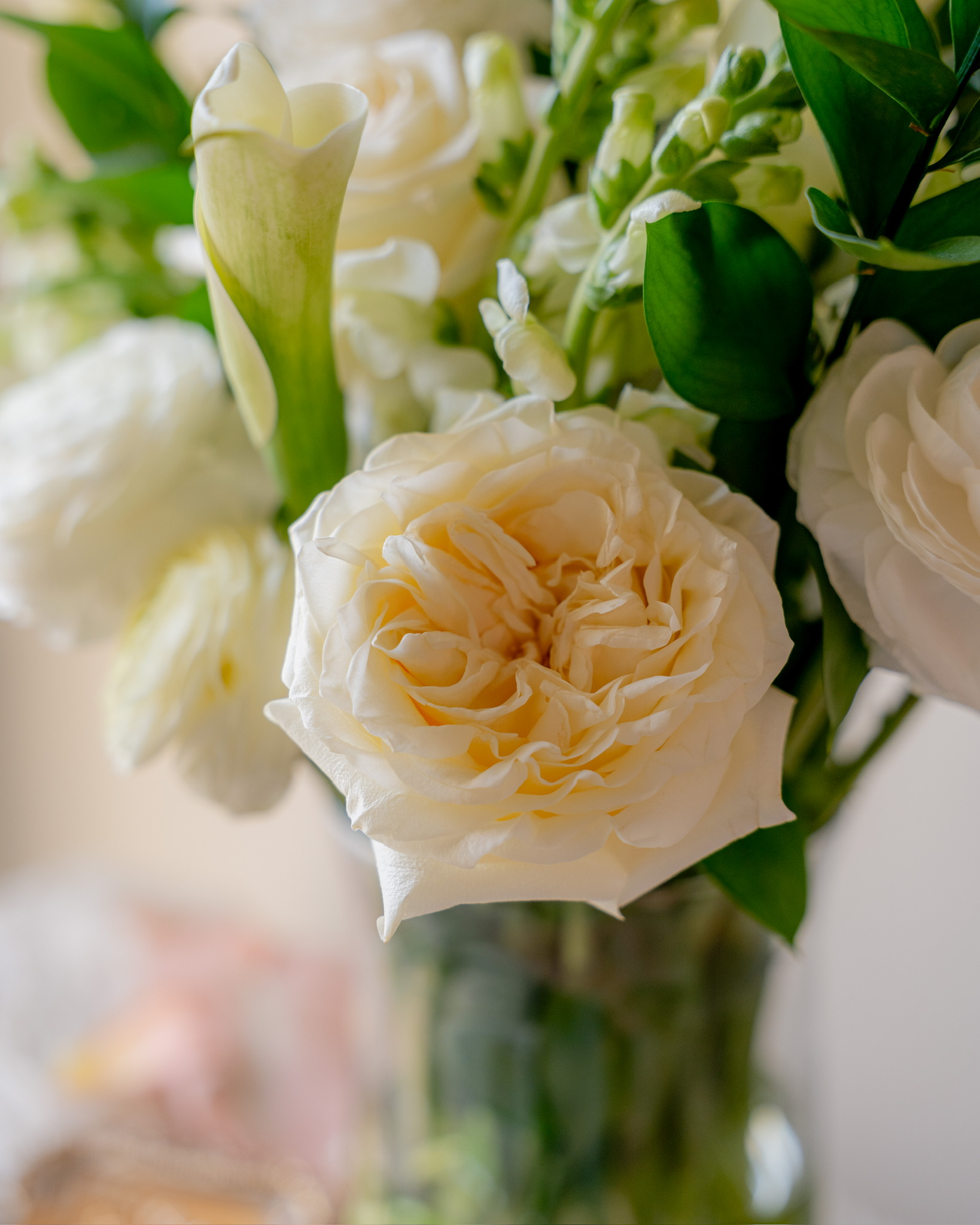 image of a floral arrangement
